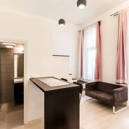 Mickey's Flat Close To Whale Διαμέρισμα