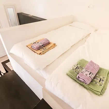 Apartment Mickey's Flat Close To Whale