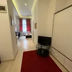 Mickey's Flat Close To Whale Будапешт