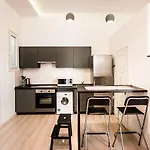 Mickey's Flat Close To Whale Апартаменты *