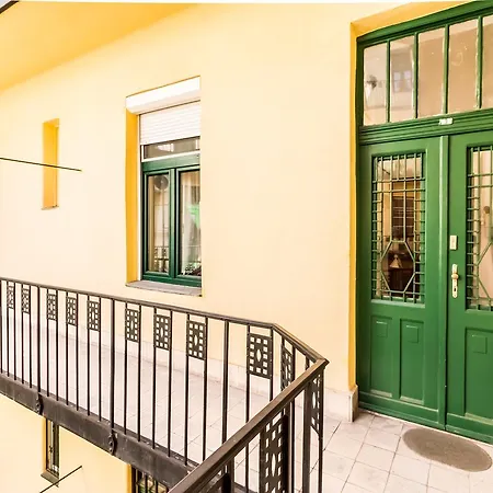 Lägenhet Mickey's Flat Close To Whale